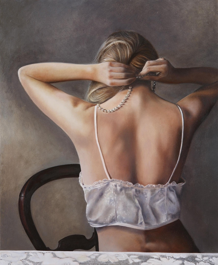 Girl with Pearls, 2009 – Oil on Canvas, 45 x 52 cm – Ginny Page